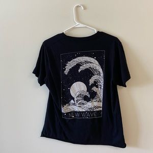 Graphic Wave Tshirt
